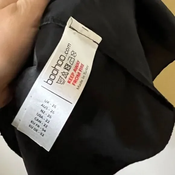 Boohoo Black Two-Piece Tank and Shorts Pajama Set Size 22 - Picture 7 of 14